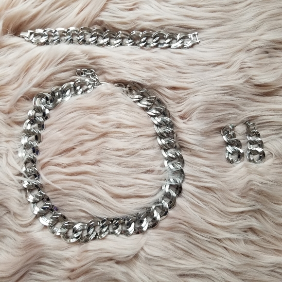 💕Monet Vintage Double Link Silver Tone Set💕 - Picture 2 of 8